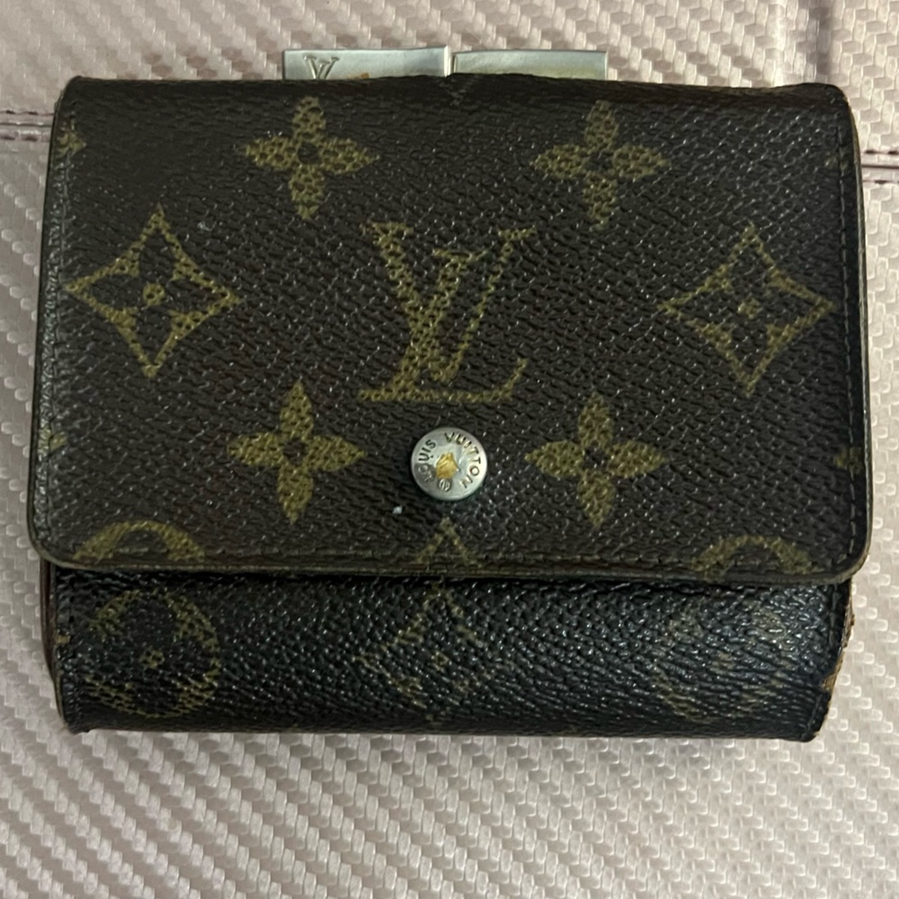 Louis Vuitton vintage wallet